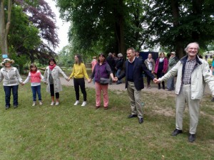 Prominenter Besuch beim Mittsommertanz